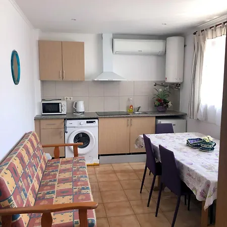 Near Ocean Rua Alves Correia Apartment