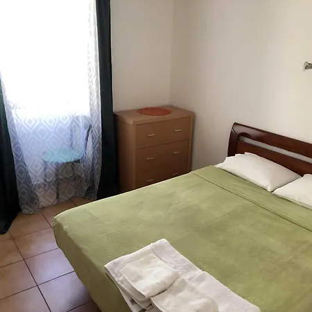 Near Ocean Rua Alves Correia Apartment