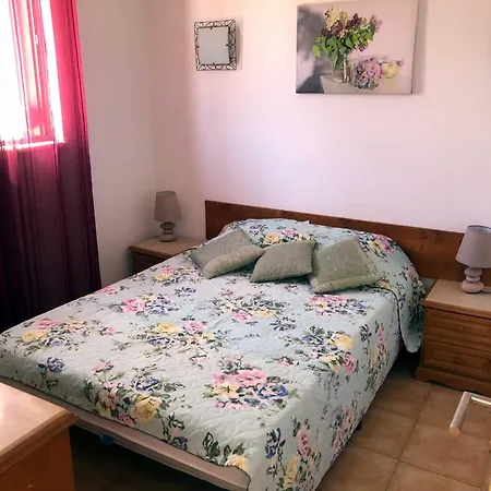 Near Ocean Rua Alves Correia * אלבופיירה