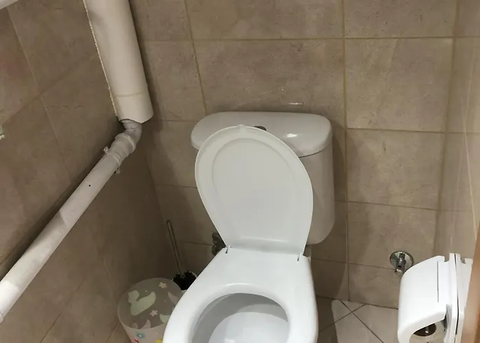 Near Ocean Rua Alves Correia